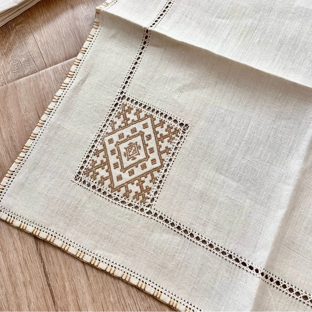 Vintage 16 PCs Beige Linen Lace Brown Embroidered Placemat‎ & Napkins Beautiful
